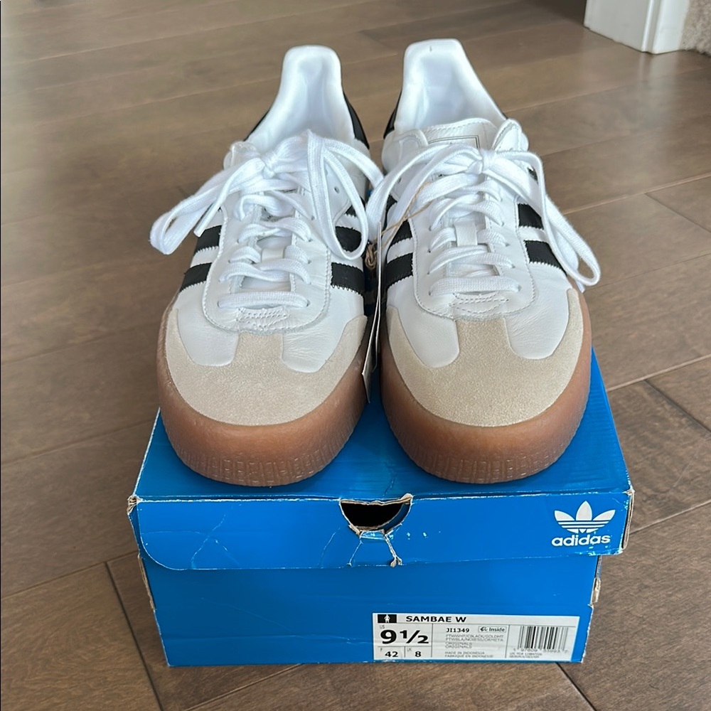 Adidas White Black Sneakers Classic Design